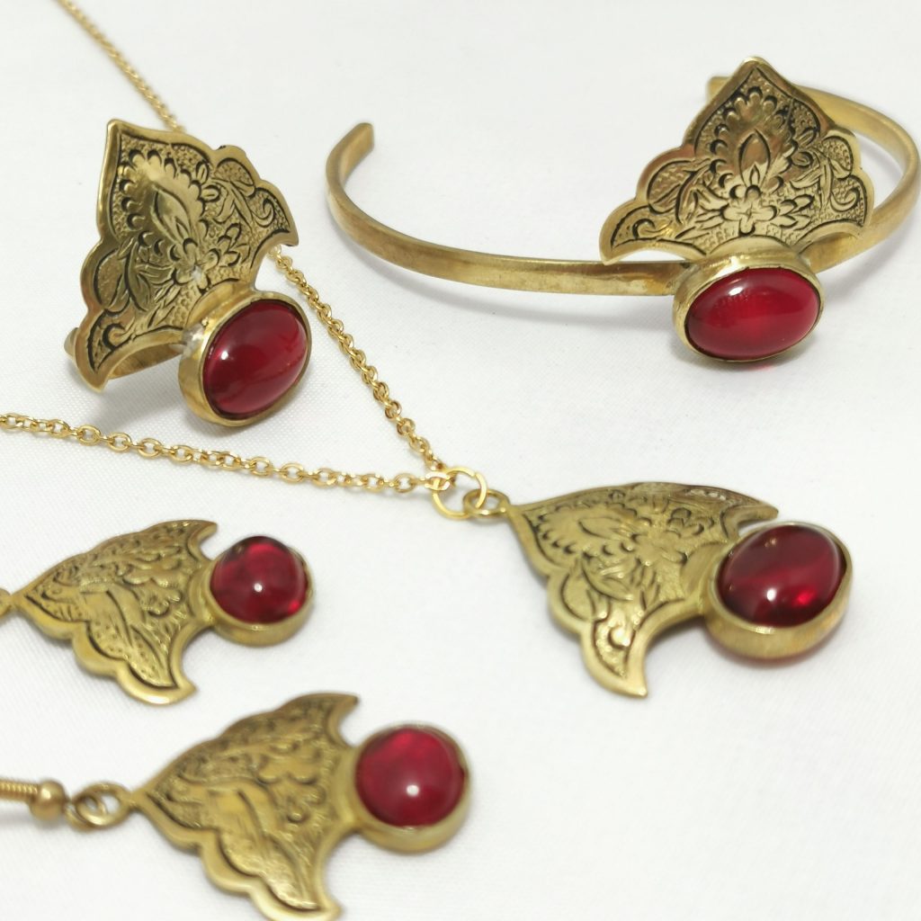 Crown Head Jewellery Set persian art